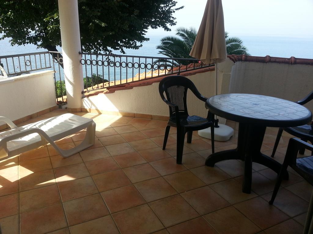 Apartments Villa Mare Mar 수토모레 객실 사진