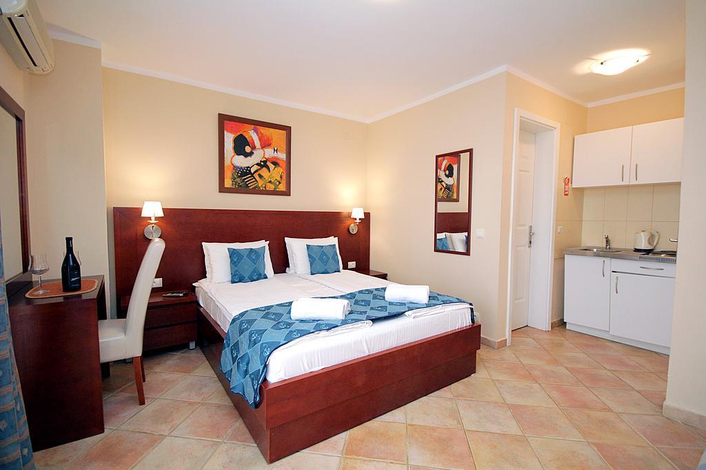 Apartments Villa Mare Mar 수토모레 외부 사진